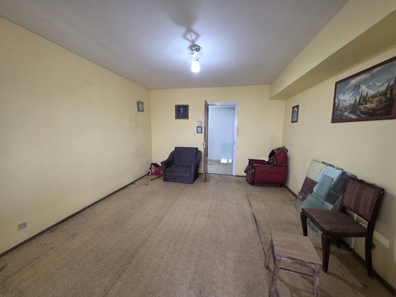 Berceni, pe B-ul Obregia, stradal, bloc reabilitat, pasajul Europa Unita